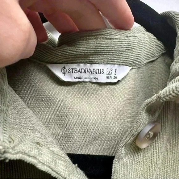 Stradivarius green corduroy oversized overshirt. Size S chore shirt - Picture 4 of 5